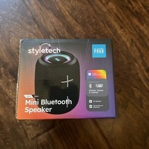styletech Lightweight Portable Bluetooth Speaker with up to 11 Hours of Playtime